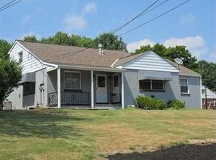160 Portland Dr, Natrona Heights, PA 15065