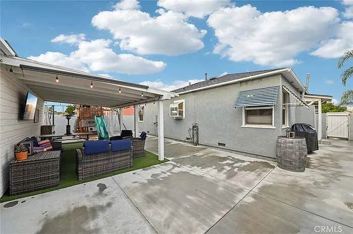 835 N Pine St — Photo 28