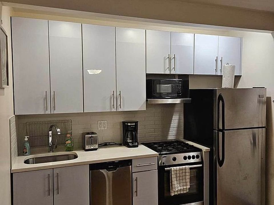 1st image of 230 Broadway APT 2B