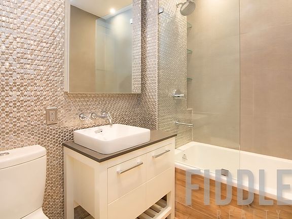 5th image of 44-41 Purves St #1701