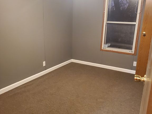 3rd image of 9587 85th Ct