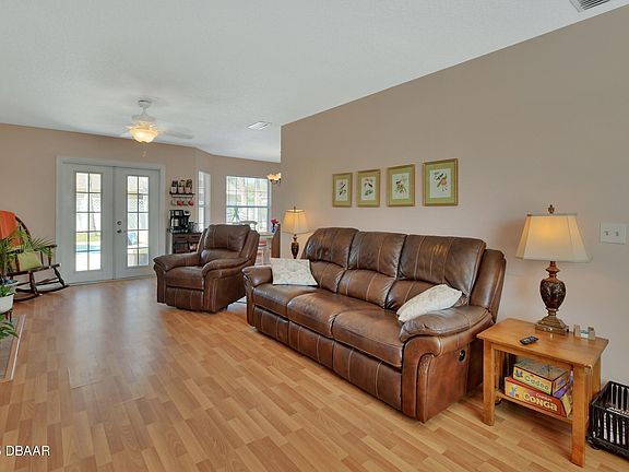 4th image of 1140 Orangewood Ave