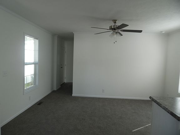 2nd image of 152 Northbrook St SE #114