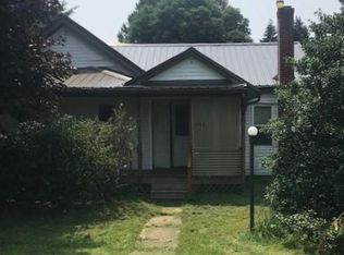 1971 Cranberry Rockland Rd, Kennerdell, PA 16374