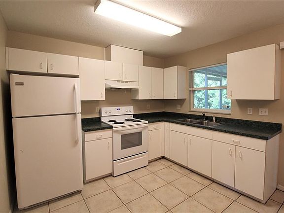 2nd image of 2311 18th Ave E