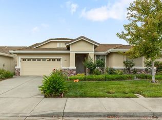 220 Mandarin Cir, Vacaville, CA 95687