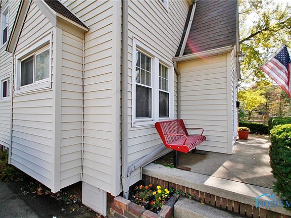 4th image of 3634 Woodmont Rd