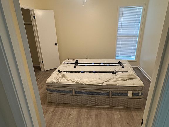 5th image of 3221 Ruskin Rd