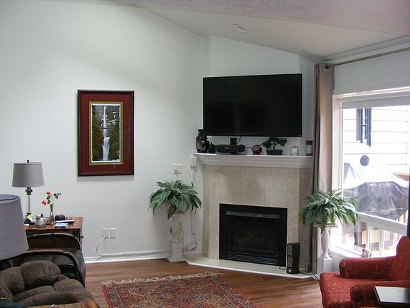 3rd image of 96 NW 33rd Pl Unit D
