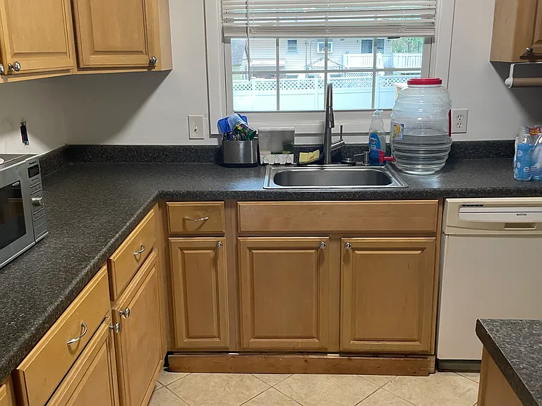 8018 Hammond St — Photo 10