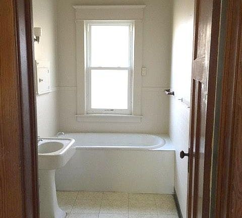 3rd image of 38 Cornwall Ave