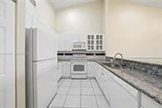 3 bed, 1632 sqft, $3,800 — Photo 2
