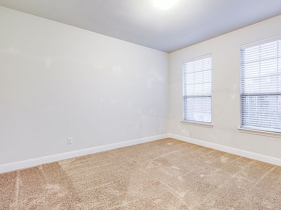 3rd image of 2655 Villa Di Lago Dr Unit 4