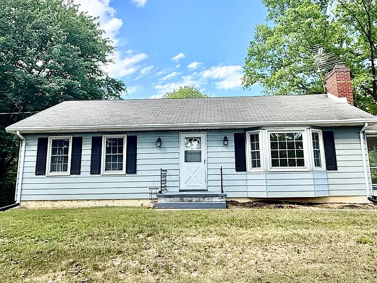 1523 Courthouse Rd — Photo 1