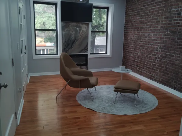 671 Flatbush Avenue image 7 of 8