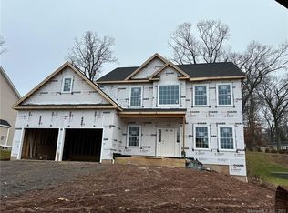 48 Willow Creek Ln, Southington, CT 06489