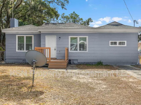 245 W 73rd St, Savannah, GA 31405