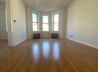 6144 Palmetto St, Ridgewood, NY 11385