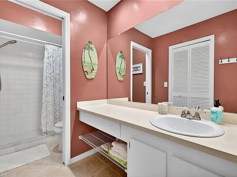 13170 White Marsh Ln #200 — Photo 17