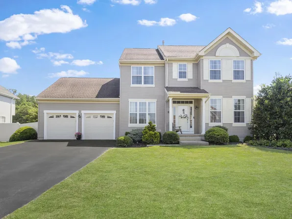 27 Danella Way, Howell, NJ 07731