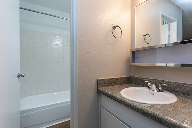 4440 E Pikes Peak Ave #323 — Photo 5
