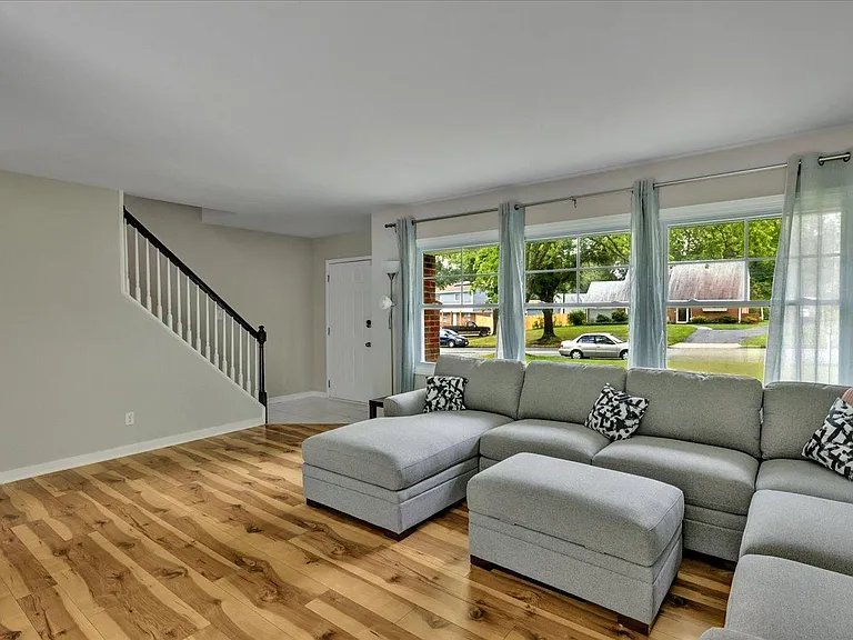 1308 Vassar Rd — Photo 4