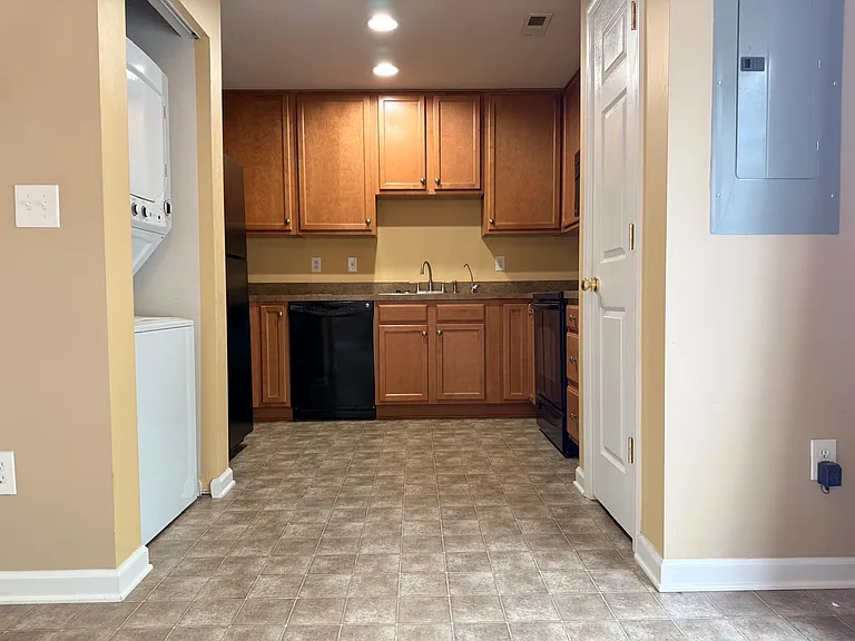 4400 Betty Ln — Photo 7