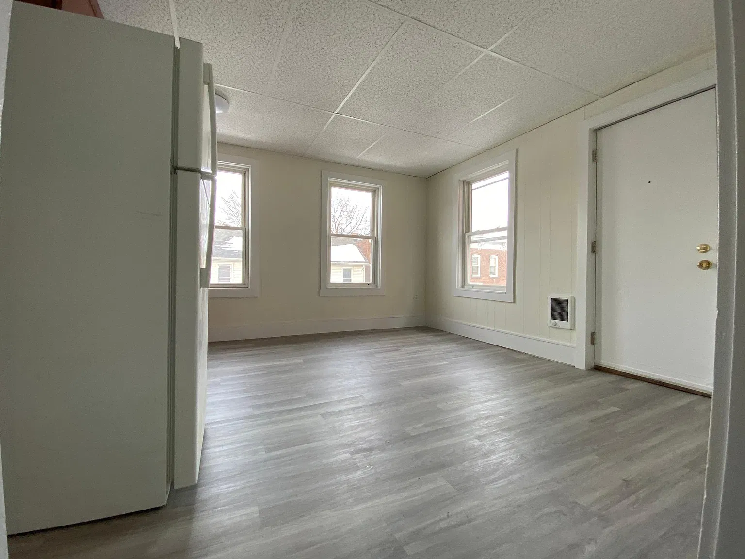 Studio, 230 sqft, $750 — Photo 2