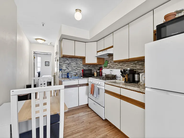 606 Jefferson St #3L — Photo 6