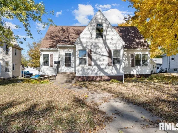 508 11th St, De Witt, IA 52742