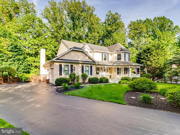 2nd image of 9 Victoria Green Ct