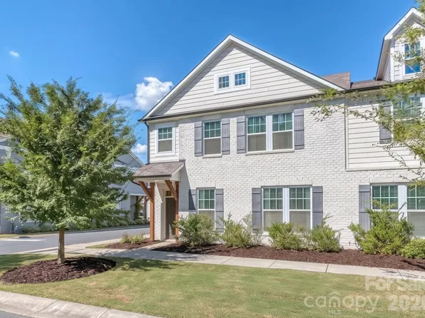 111 Cranford Dr, Pineville, NC 28134