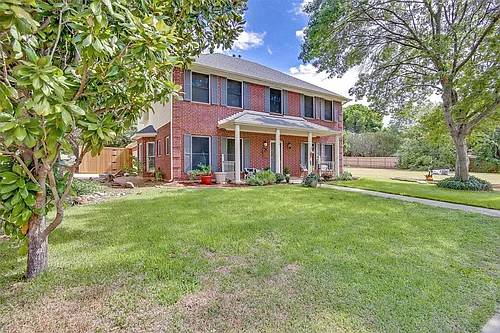 2032 Pecan Ln Photo 1