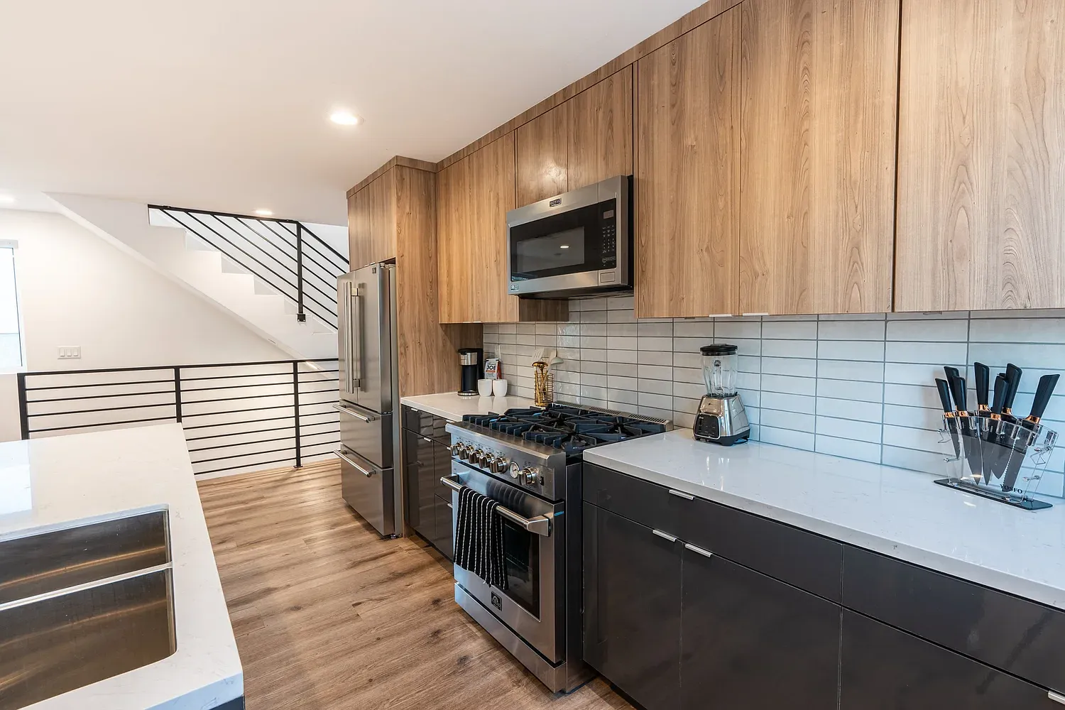 4 bed, $1,800 — Photo 4