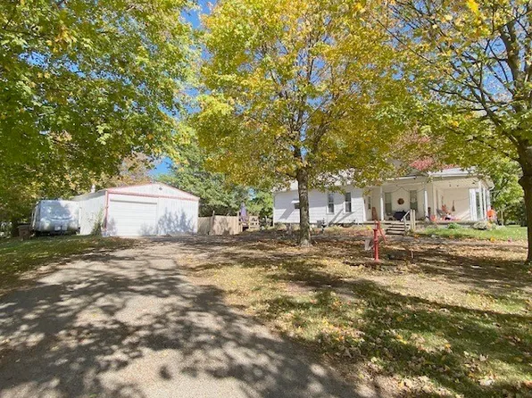 115 E Walnut St, Westfield, IL 62474