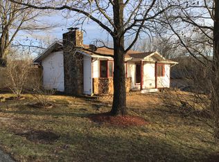 515 Hunt Club Cir, Galena, MO 65656