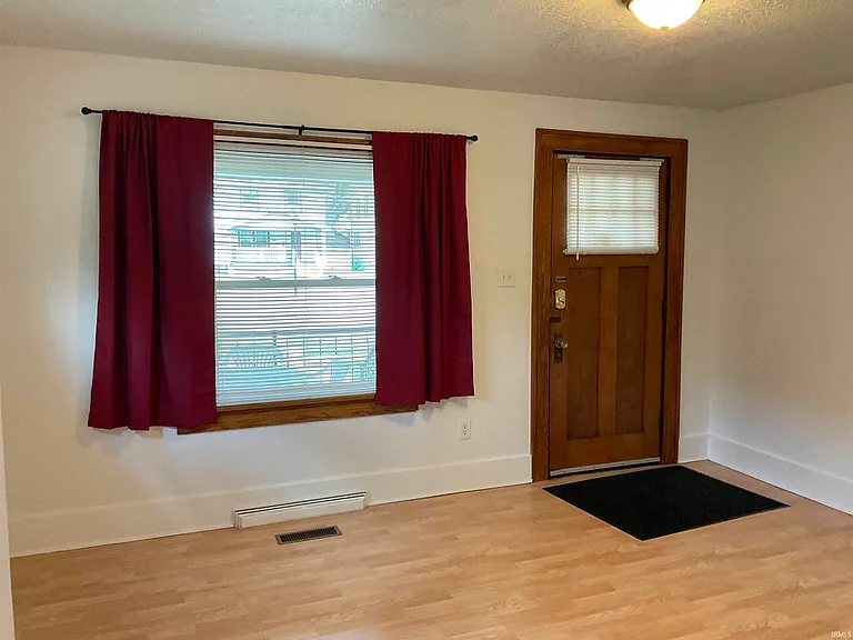 1411 N Anthony Blvd — Photo 2