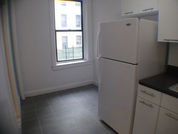3rd image of 4141 44th St APT M1