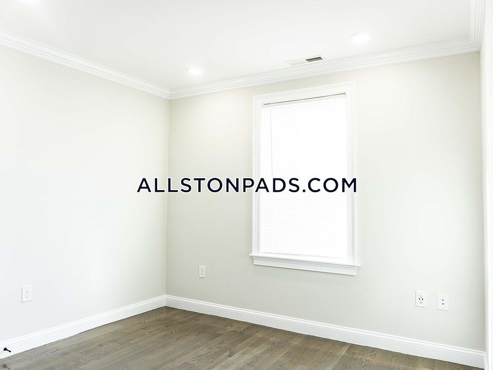 2nd image of 79 Linden St #L4