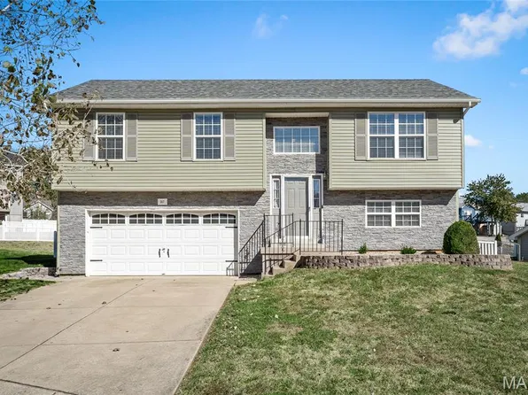 317 Winding Way Ct, Wentzville, MO 63385