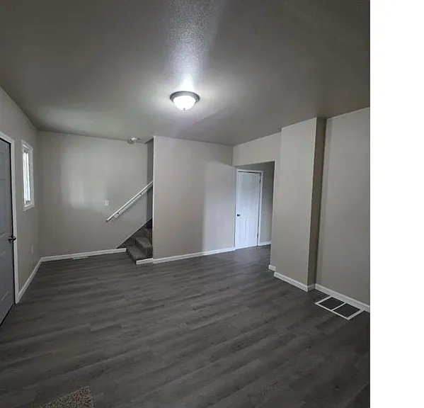 1155 Pinewood Ave — Photo 2