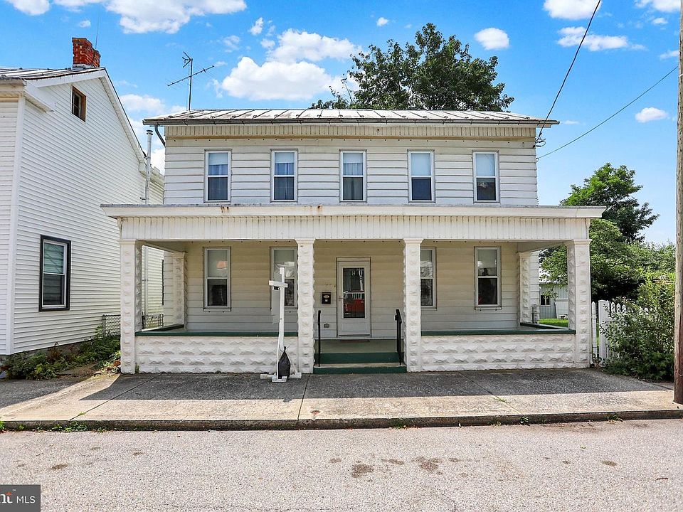 1st image of 14 Chestnut St