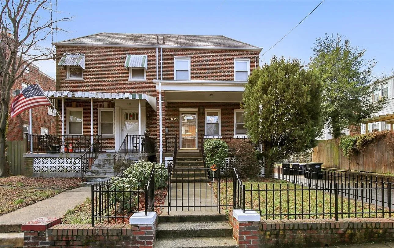 420 Nicholson St NW photo 1