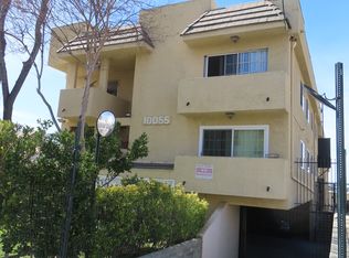 10055 Samoa Ave APT 204, Tujunga, CA 91042