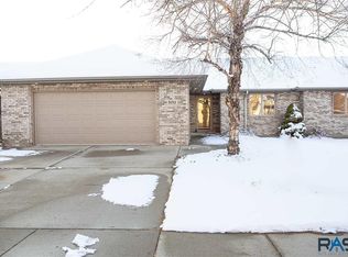 5011 S Glenview Rd, Sioux Falls, SD 57108