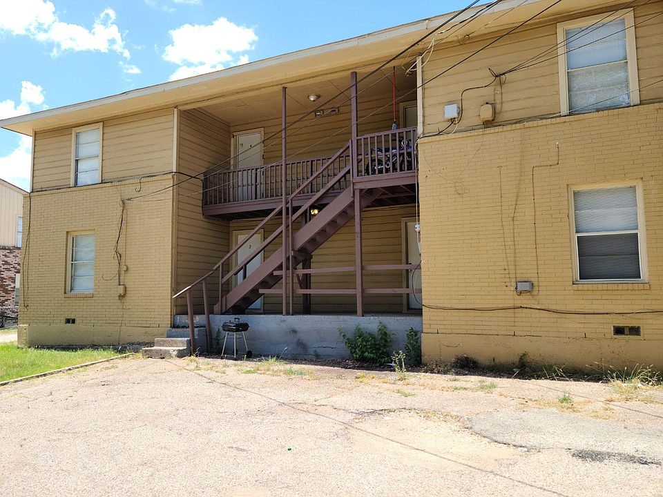 2nd image of 907 Sissom Rd APT 2
