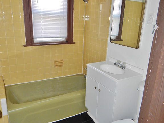 5th image of 1255 N 43rd St #1257