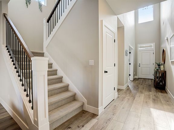 5th image of 11910 NE 31st Street