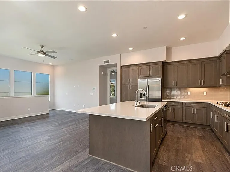 326 Doheny Way — Photo 8