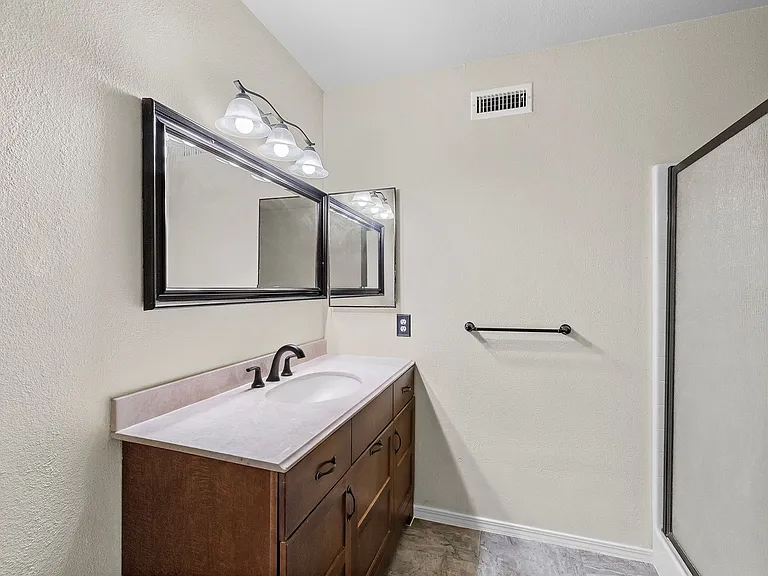 629 S Vicki Ln — Photo 20
